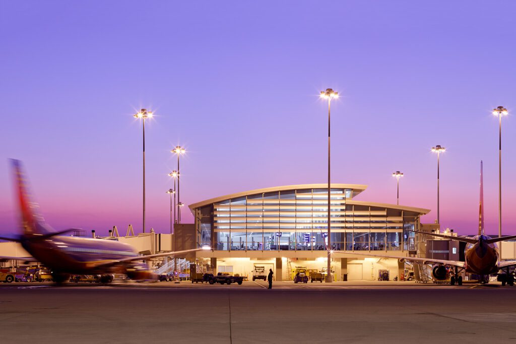 Central Terminal B At SMF - Fentress Architects